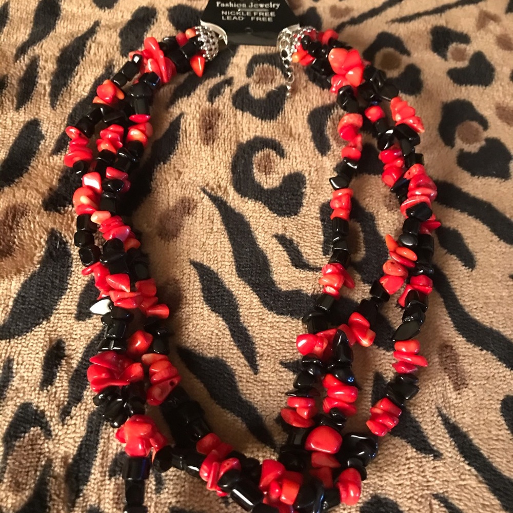 Red and black 3 strand western necklace